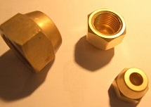 Matice převlečná 5/8" pro Cu potrubí 3/8" (10 mm)