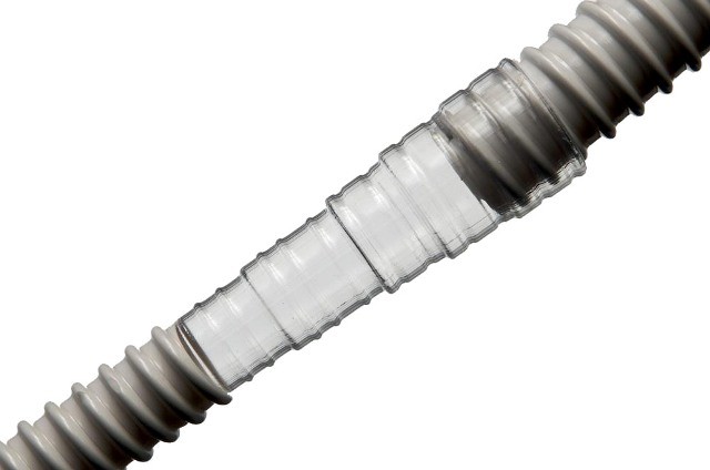 Propojovací kus ke spojení hadic kondenzátu